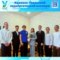 Сегодня праздник у наших милых девочек...