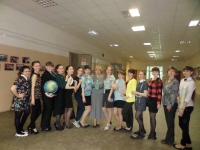 Веселое дефиле «Учительница с головы до ног»